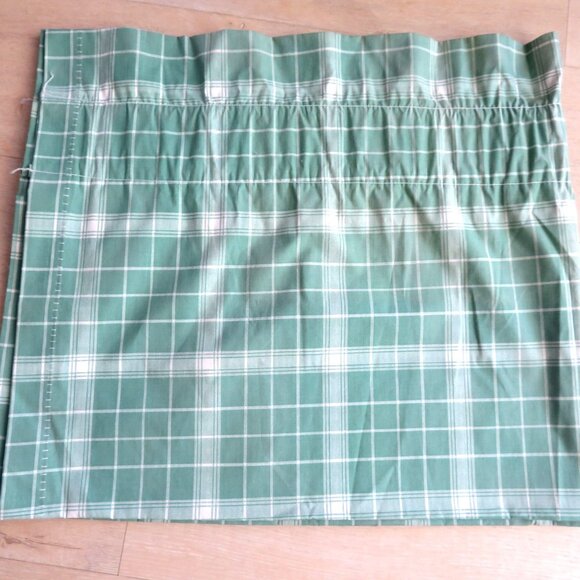 Vintage Liz Claiborne Liz At Home Blouson Valance Window Curtain Green Plaid USA - Picture 2 of 5